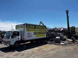 Best Retail Junk Removal  in Cambridge, IL